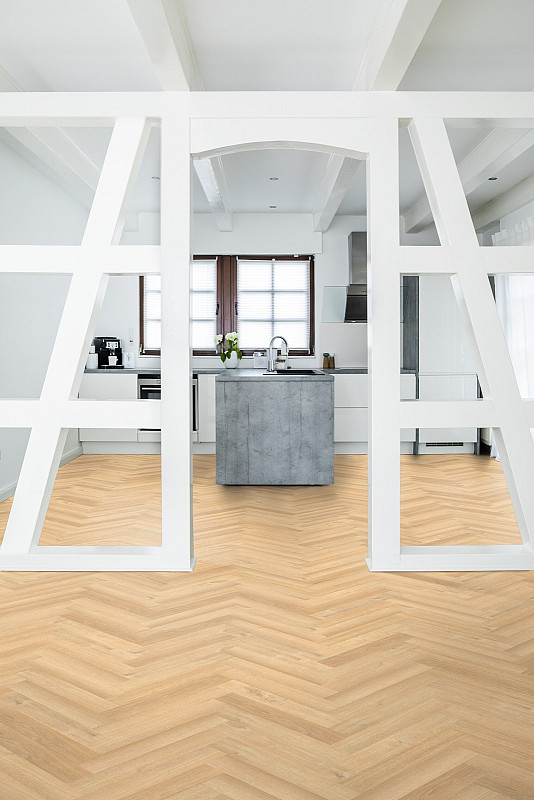 WINEO 1500 Herringbone wood XS Queen's oak amber PL096CHB
