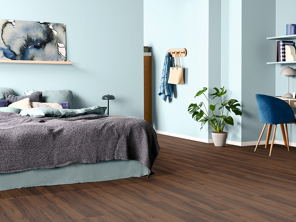 EGGER Nature sense classic 32 Orech warmia hnedý EL1307