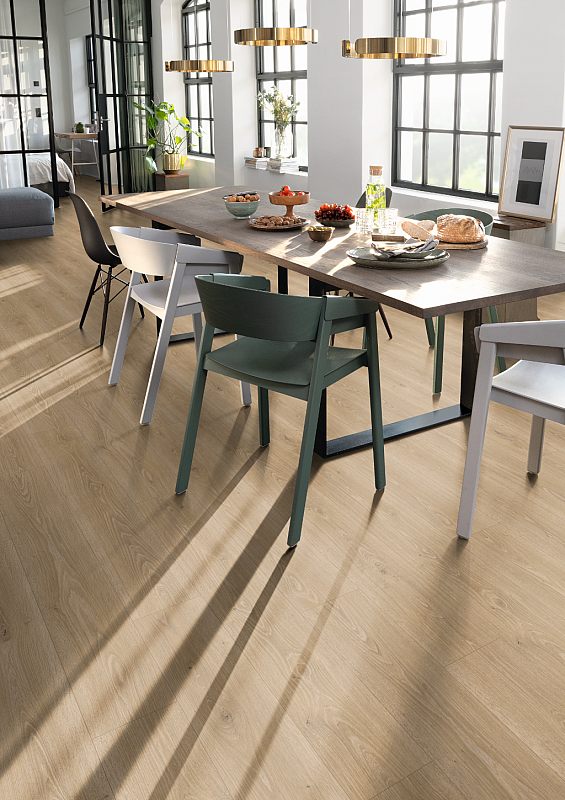 EGGER E-motion aqua plus Dub treviso prírodný EL2181
