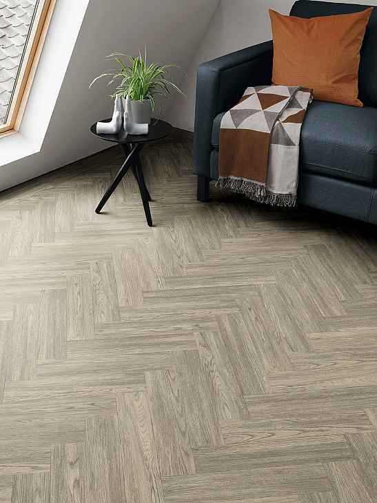 AMTICO FIRST Wood herringbone Heron oak 1P109
