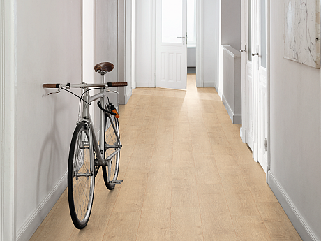 EGGER E-motion aqua 32 Dub newbury svetlý EL2035