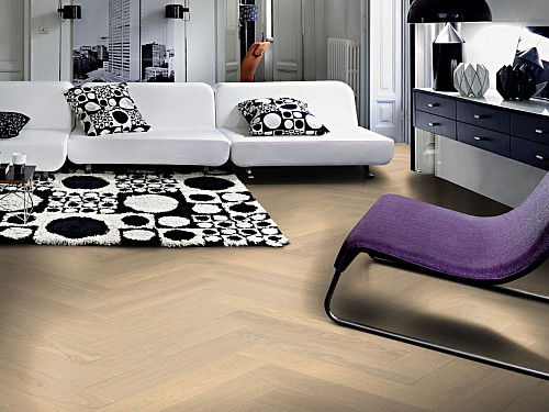 Káhrs Herringbone Dub ab krémovo biely 111PABEKFVKE600